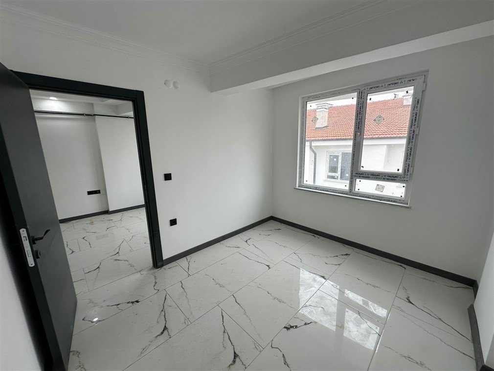 ŞARHÖYÜK MAHALLESİNDE SATILIK 55 MERETKARE 1+1 DAİRE