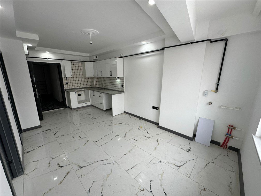 ŞARHÖYÜK MAHALLESİNDE SATILIK 55 MERETKARE 1+1 DAİRE